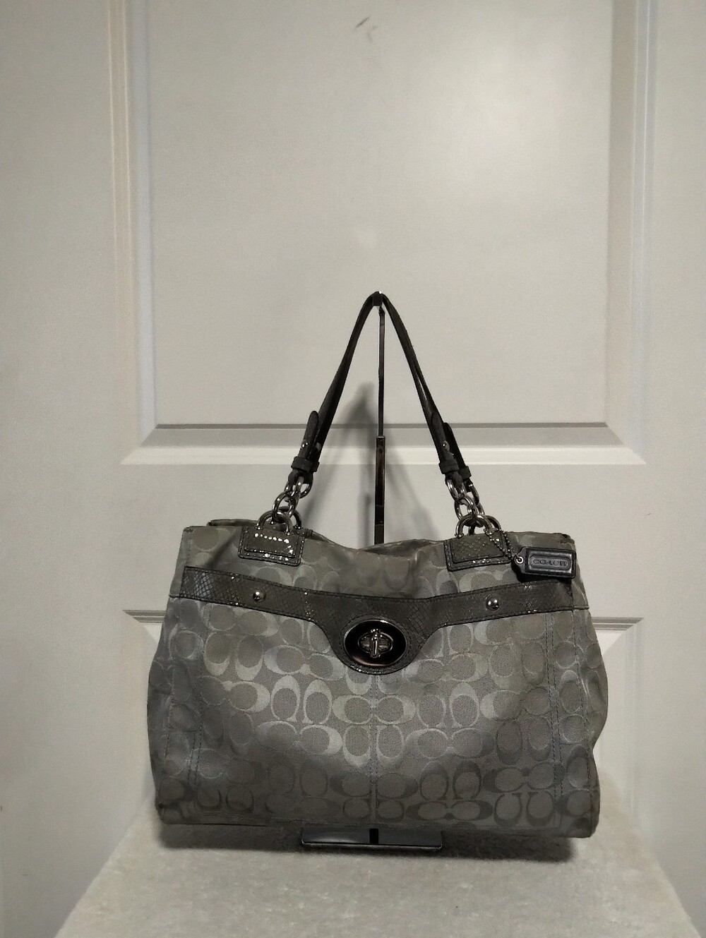 Authentic Coach Penelope Grey Signature Canvas Carryall Tote Bag - F16537